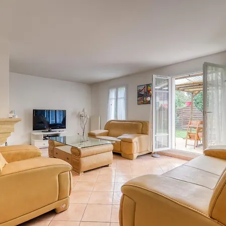 Feriehus Sunny House Bailly-Romainvilliers