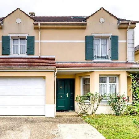 Sunny House * Bailly-Romainvilliers